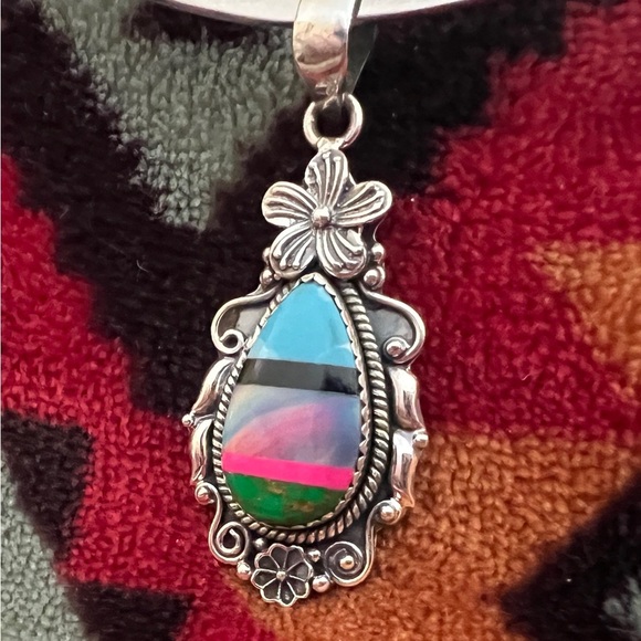 ❤️ Southwestern Stunning Aurora Opal Multi-Stone Inlay 925 Pendant 7.29gm - Picture 4 of 11